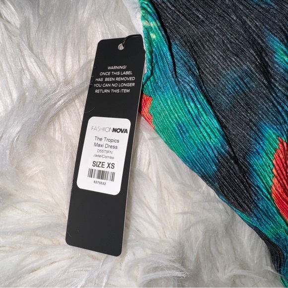 NWT Fashion Nova The Tropics Maxi Dress - Picture 4 of 4